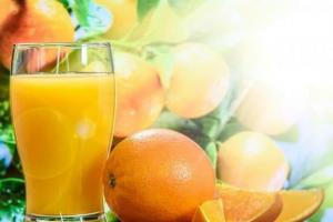 Điều gì xảy ra với cơ thể khi bạn uống nước cam mỗi ngày?