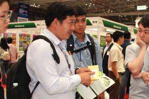 Xoay chuyển đúng hướng sẽ đưa hàng Việt ‘vượt bão’
