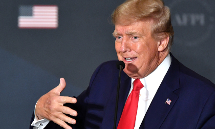 Trump tin Nga sẽ không tấn công Ukraine nếu ông tại vị