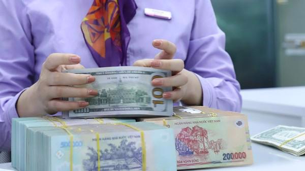 NIM ngân hàng nào bị tác động mạnh sau động thái tăng lãi suất điều hành của Ngân hàng Nhà nước?