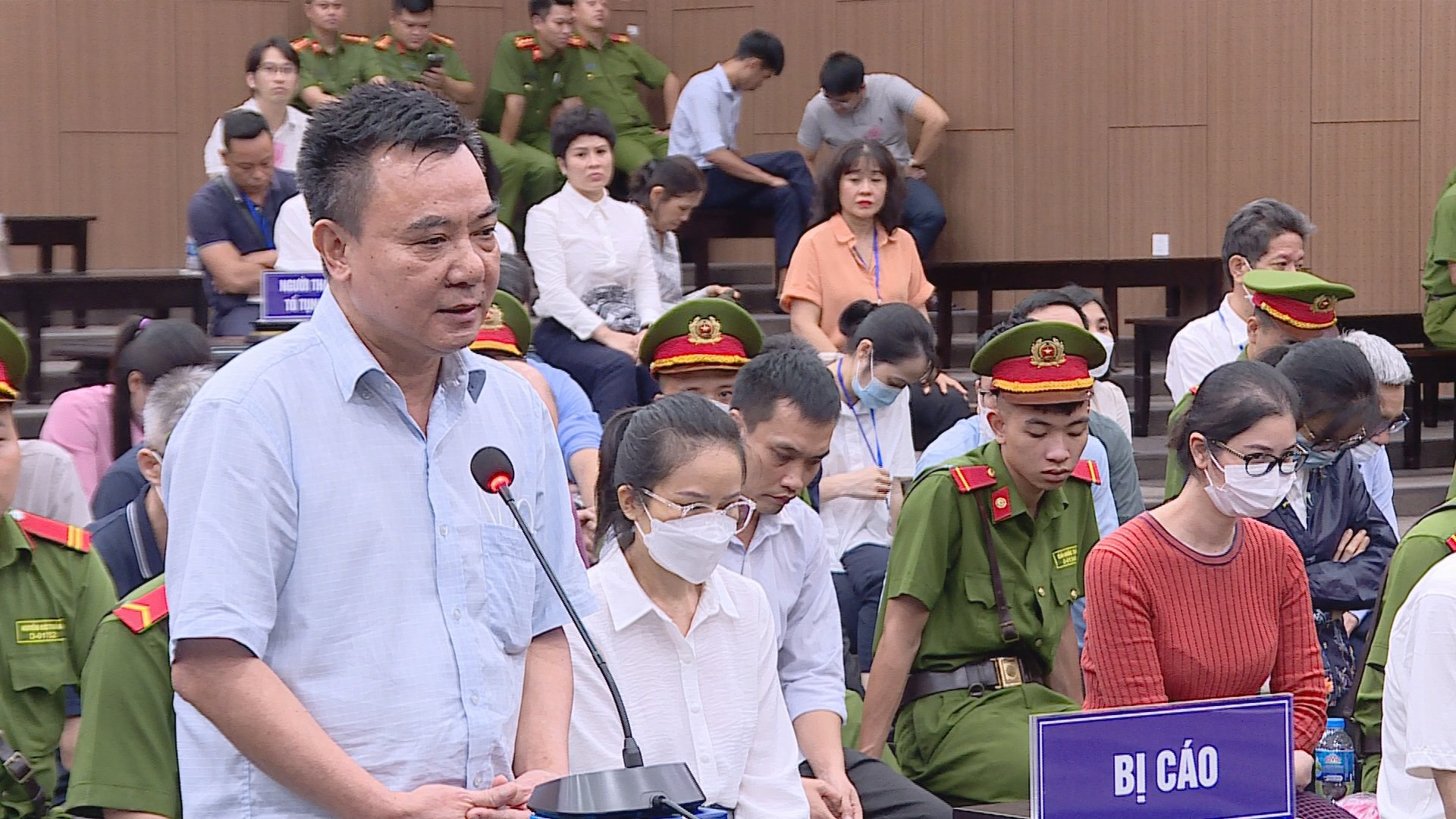 Cựu Phó GĐ Công an Hà Nội: ‘Cần xem xét những giọt nước mắt của Hoàng Văn Hưng’