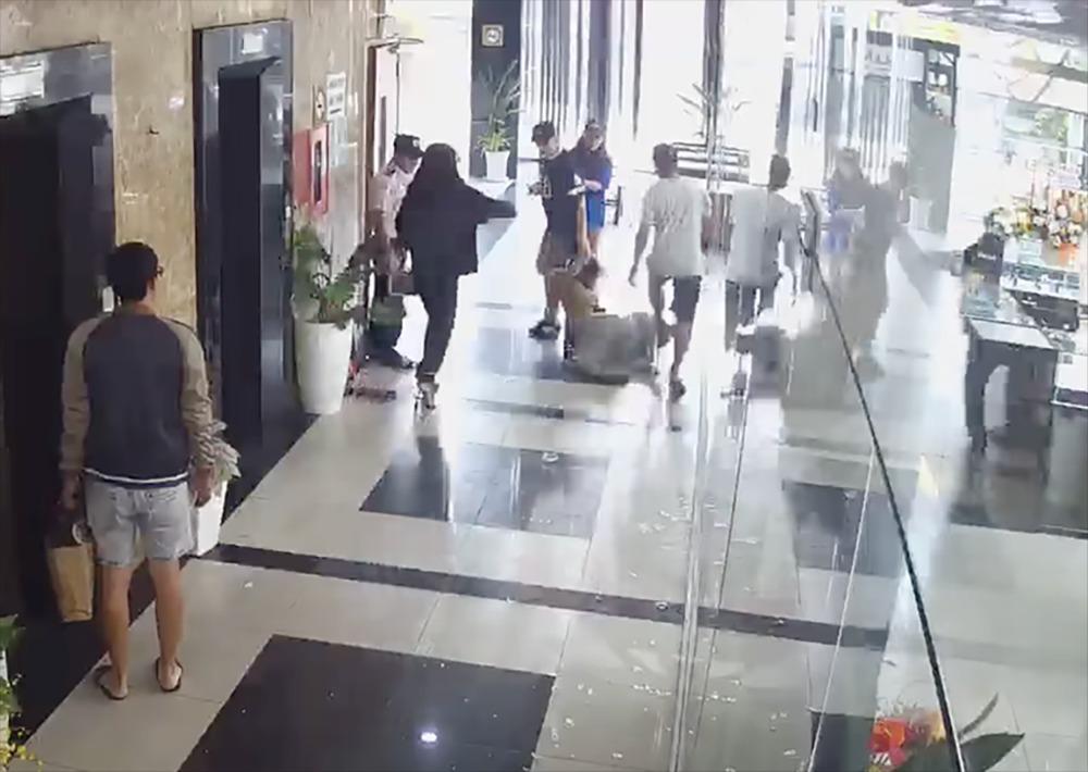 Hoa khôi trường đại học ở TP.HCM bị khởi tố vì đánh ghen giúp bạn
