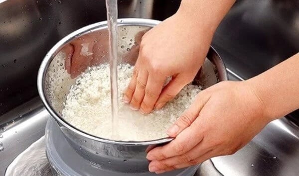 Sai lầm thường gặp khi nấu cơm: Nấu nước nóng hay nước lạnh mới là chân ái?